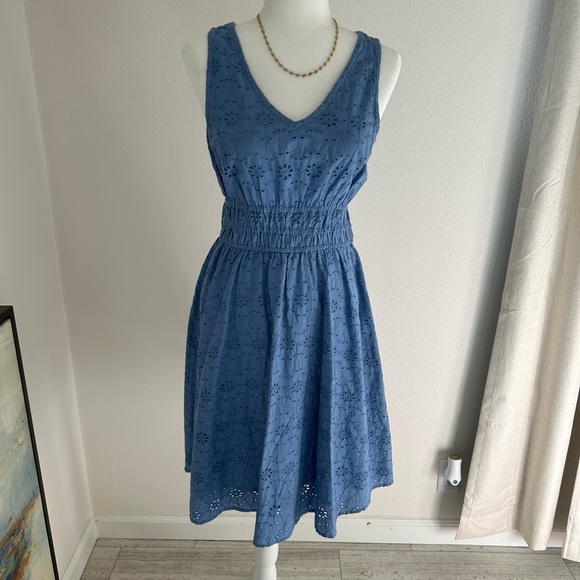 Nicole Miller blue eyelet dress size S petit - Picture 1 of 4